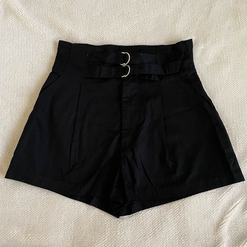 H&M high waisted black short